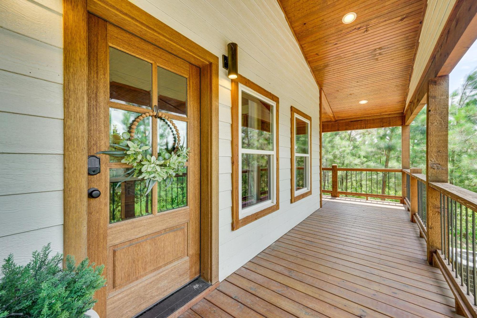 Tree-Lined Broken Bow Studio With Private Hot Tub! Exterior photo